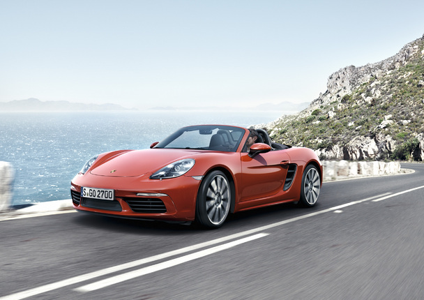 保时捷718 boxster:全新四缸中置发动机跑车